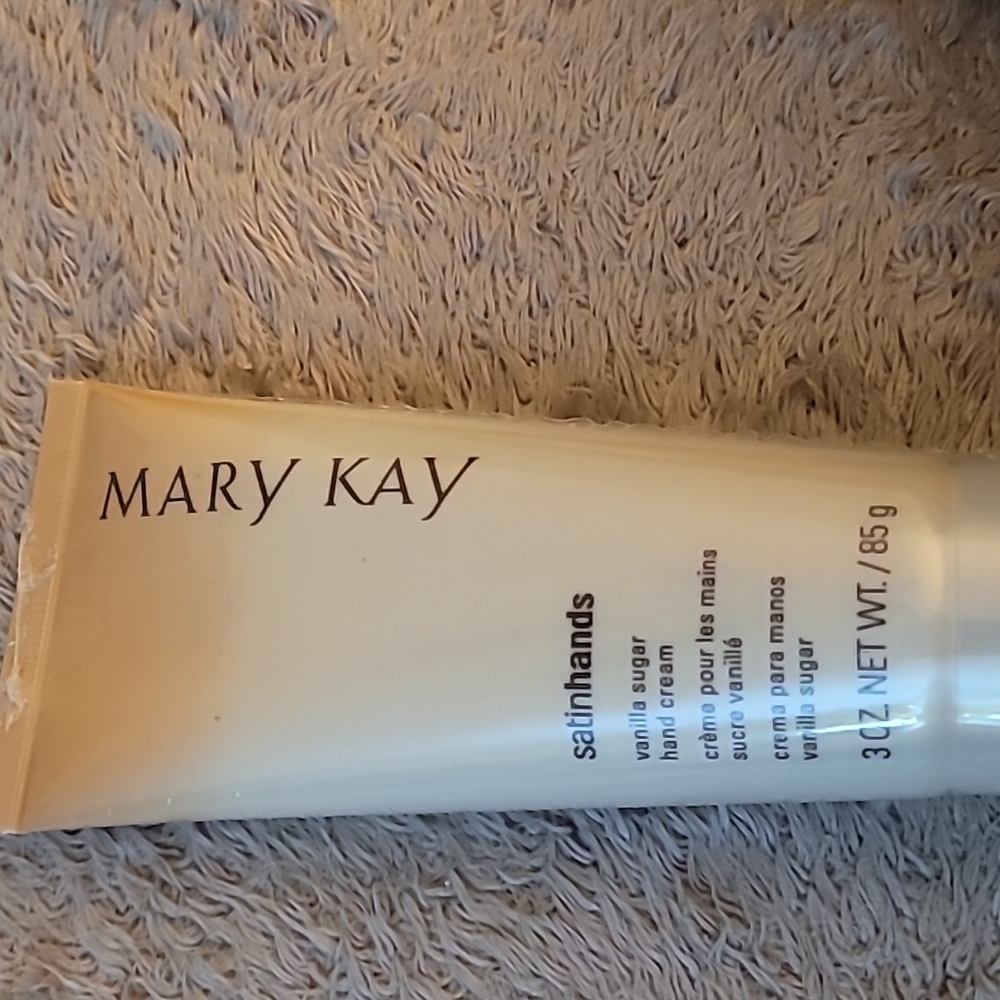 Mary Kay satin hand lotion vanilla sugar
